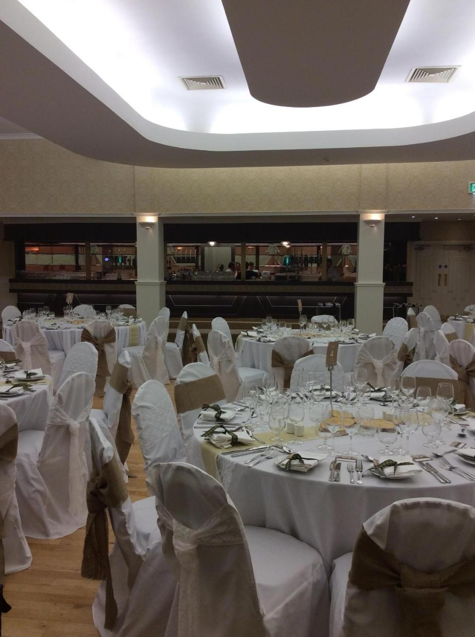 Ivy Tower Hotel คาสเซิลบาร์ ภายนอก รูปภาพ